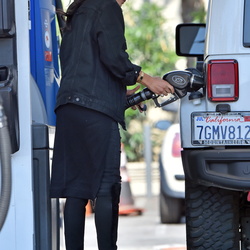 05-24 - Naya Rivera at a gas station in Studio City